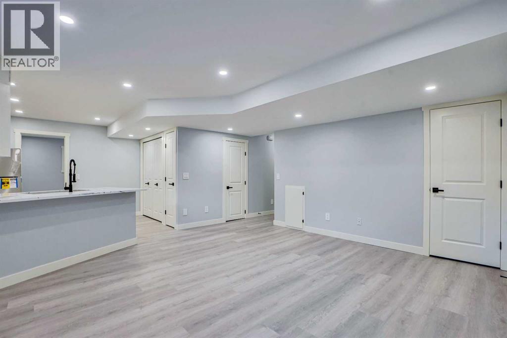 Single Family House for Sale in  Woodbriar Circle SW Woodbine Calgary 