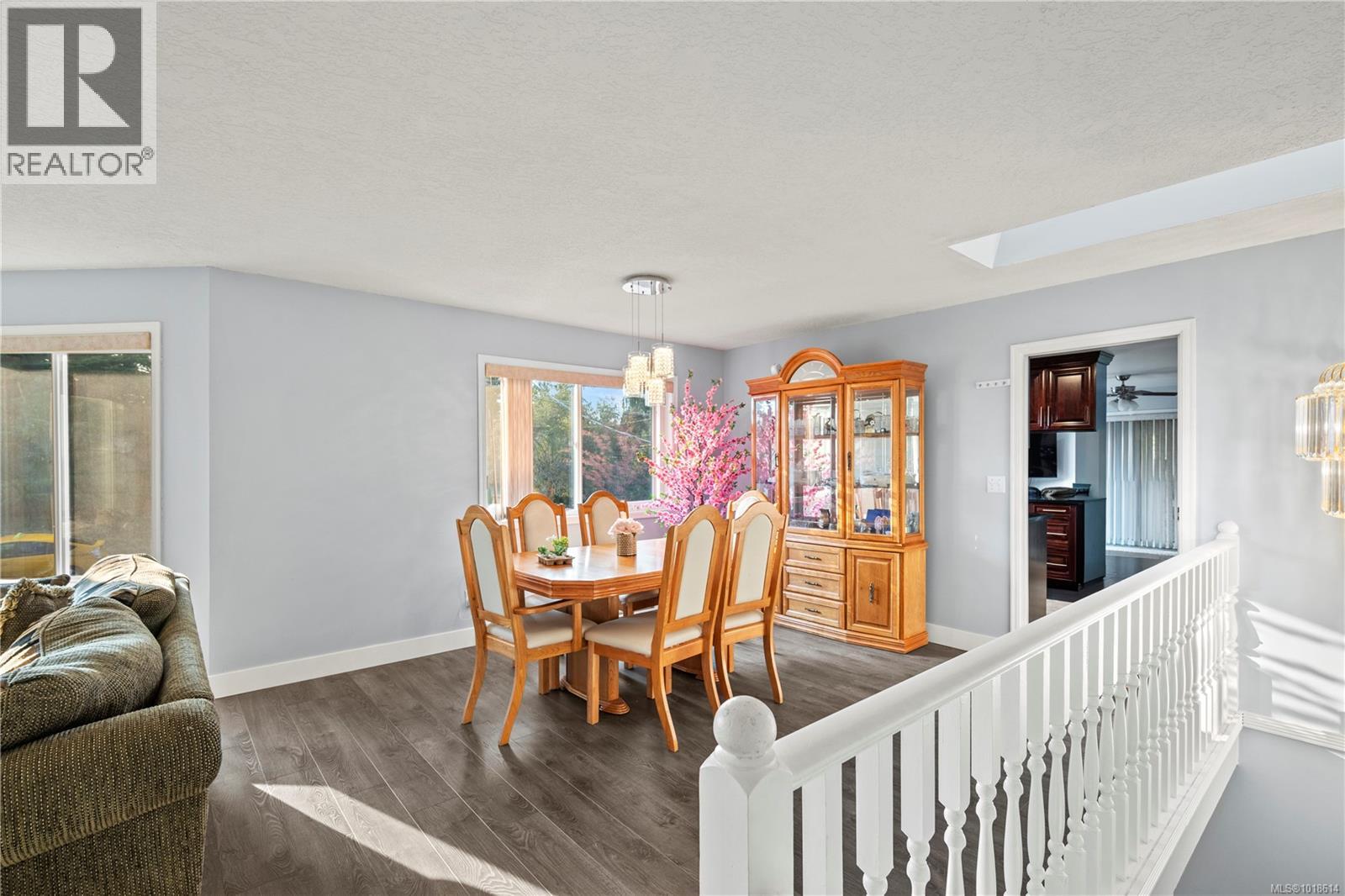 Single Family House Westcoast for Sale in  Viewmont Ave Saanich 