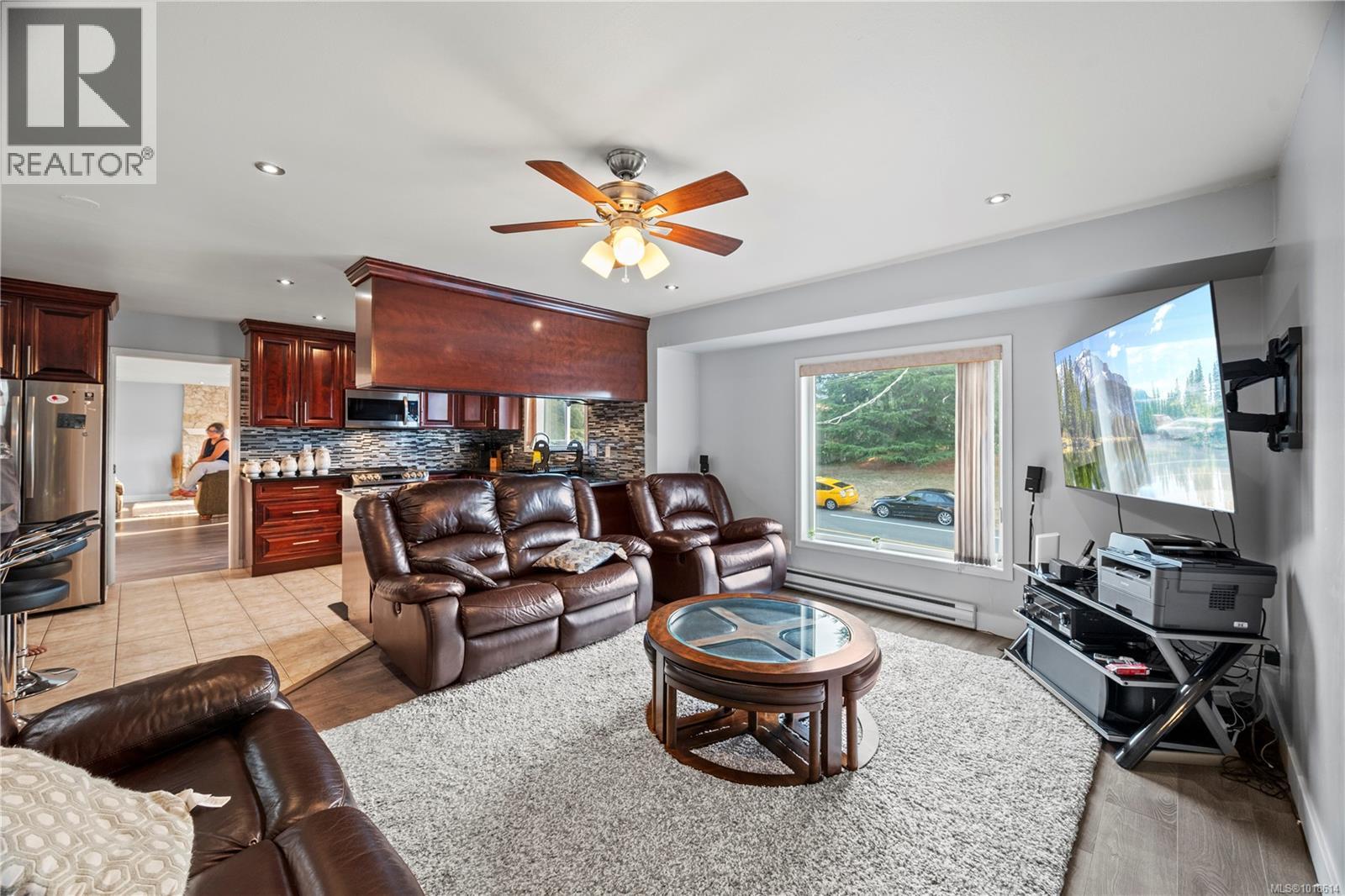 Single Family House Westcoast for Sale in  Viewmont Ave Saanich 