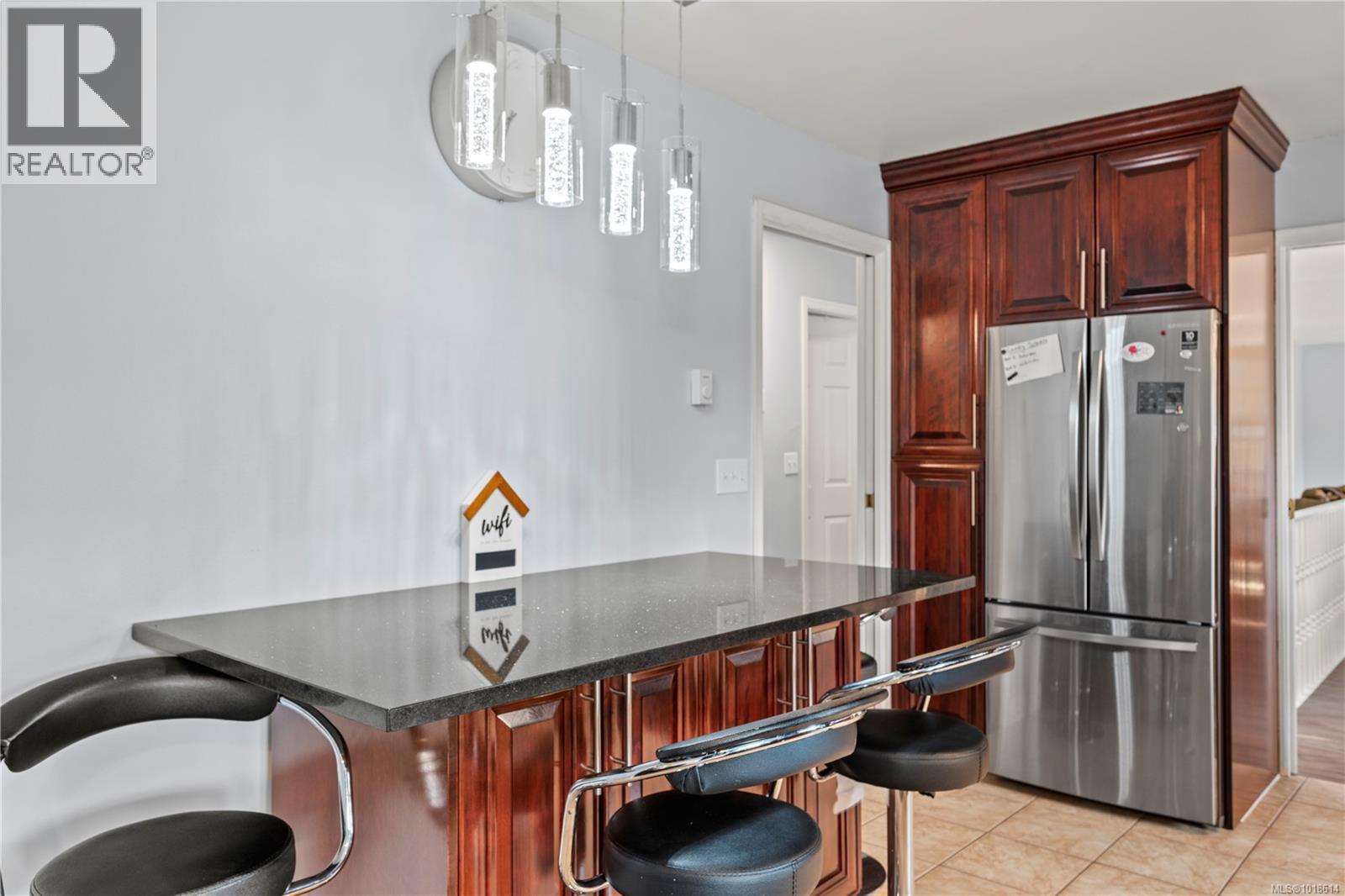 Single Family House Westcoast for Sale in  Viewmont Ave Saanich 