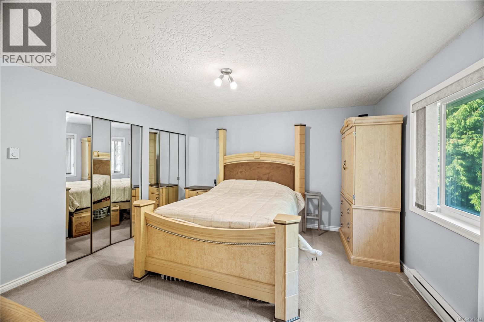 Single Family House Westcoast for Sale in  Viewmont Ave Saanich 