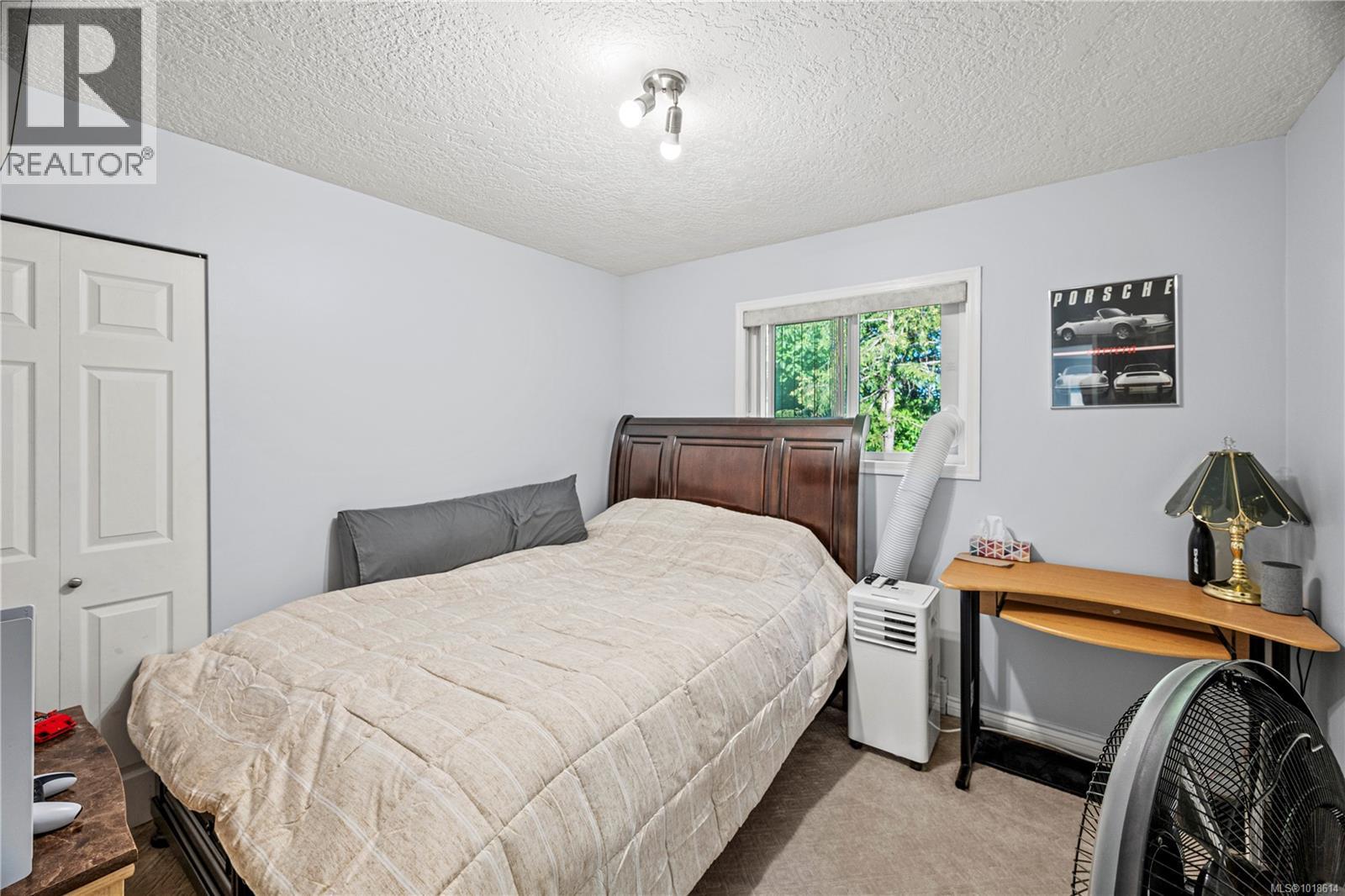 Single Family House Westcoast for Sale in  Viewmont Ave Saanich 