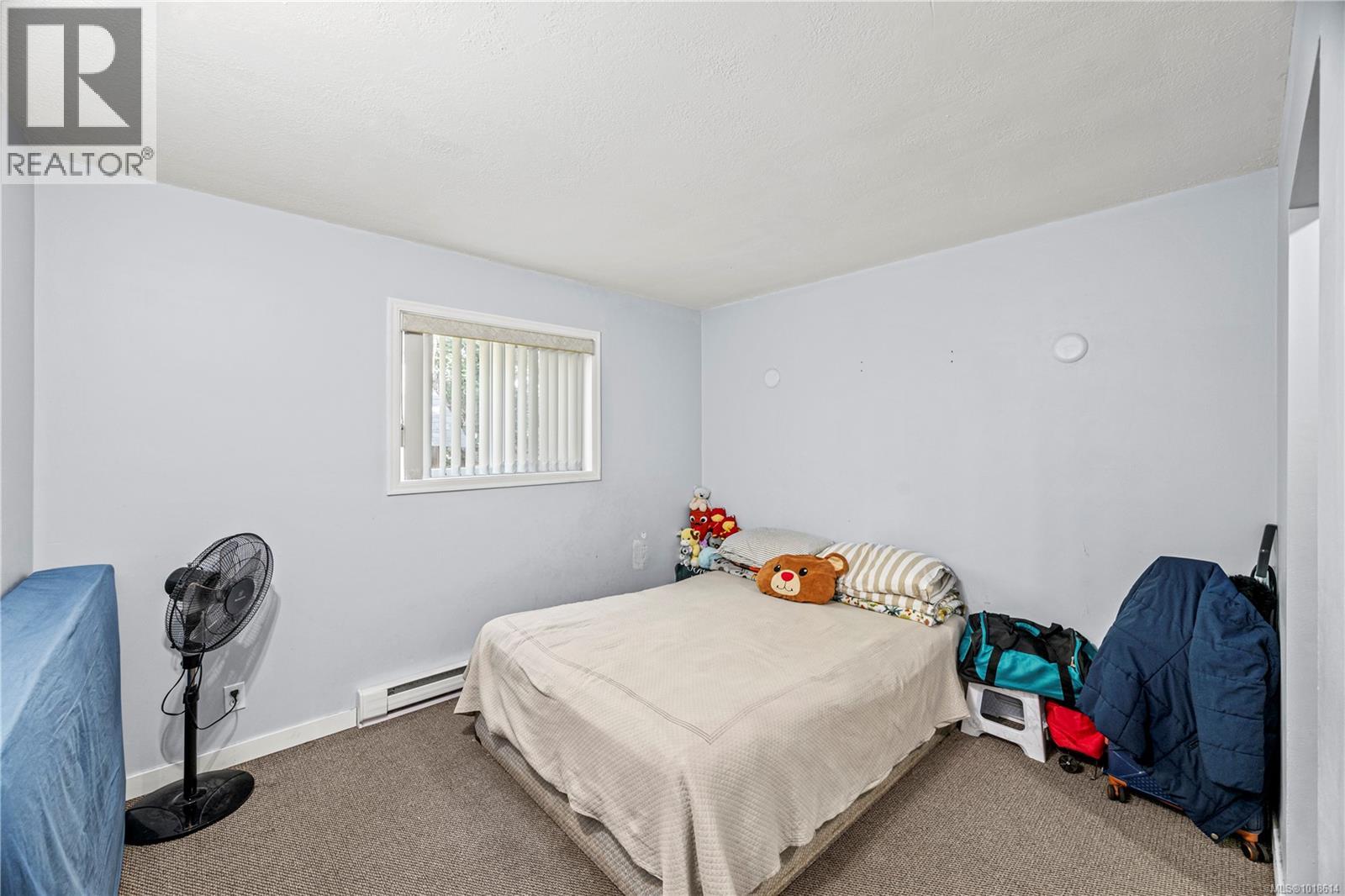 Single Family House Westcoast for Sale in  Viewmont Ave Saanich 