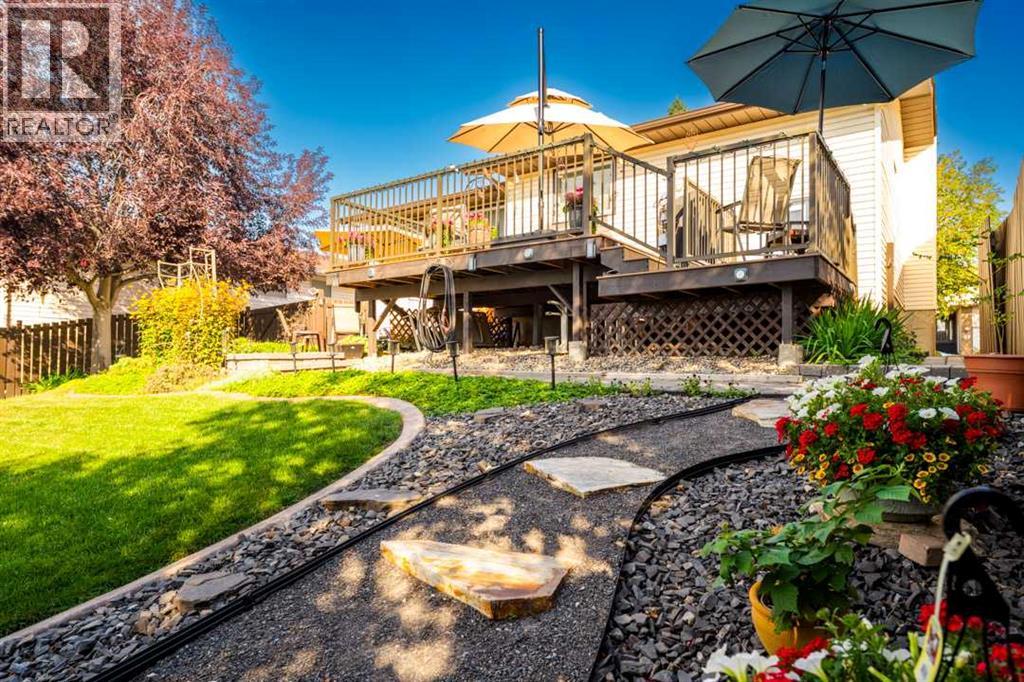 Single Family House Bi-level for Sale in  Whitlock Close NE Whitehorn Calgary 