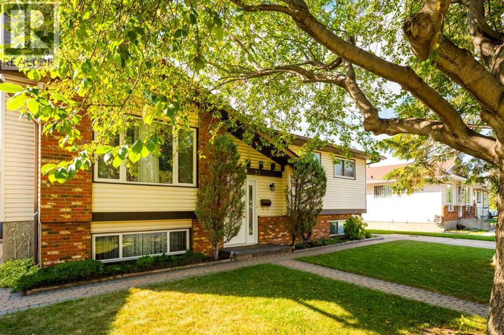 Single Family House Bi-level for Sale in  Whitlock Close NE Whitehorn Calgary 