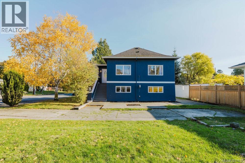 1865 QUAMICHAN ST - 26