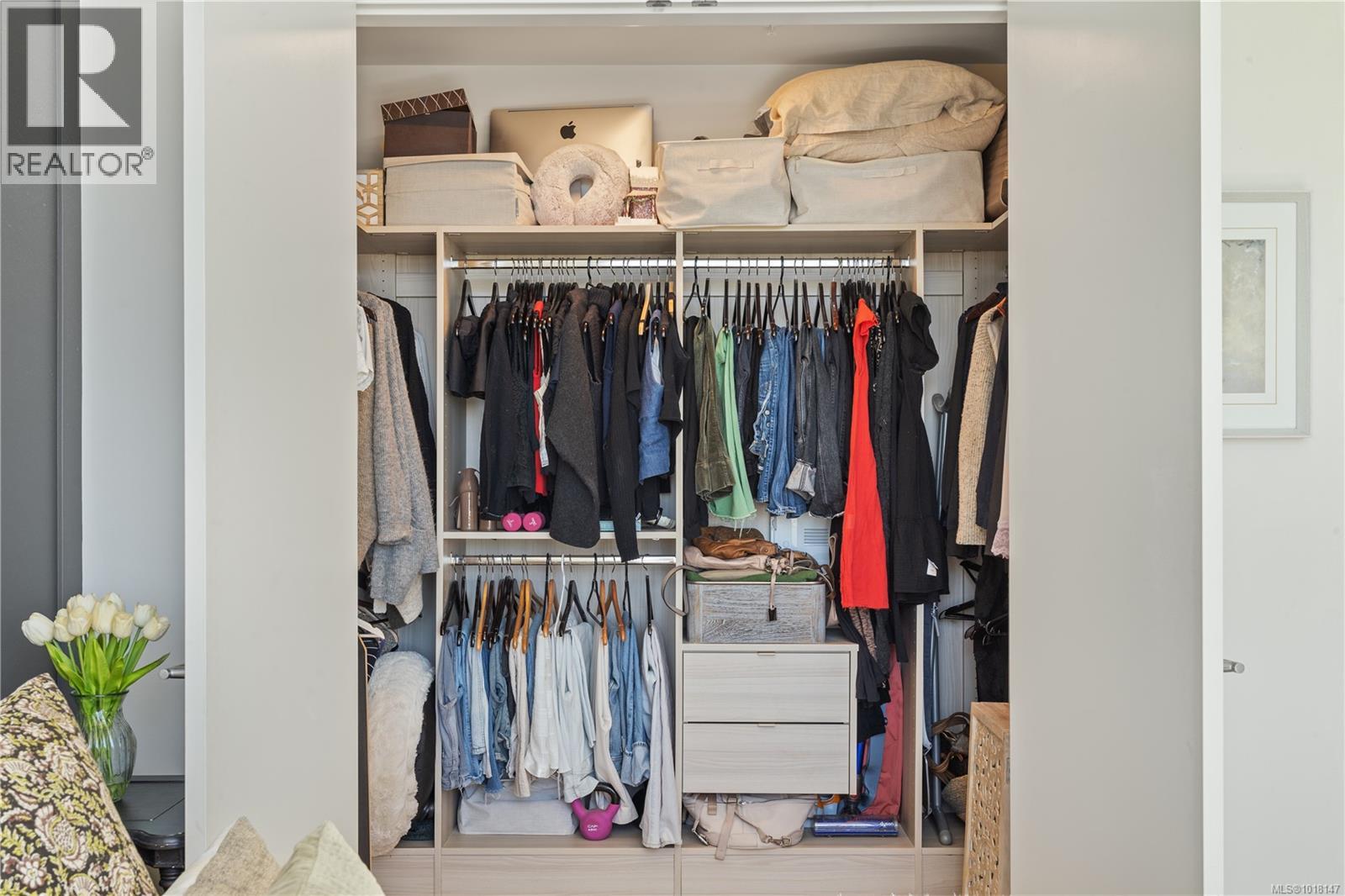 503 1216 Carlisle Ave, Esquimalt