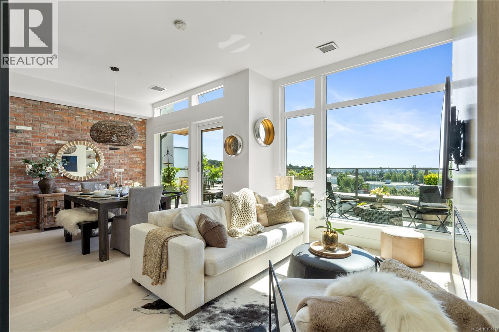 503 1216 Carlisle Ave, Esquimalt