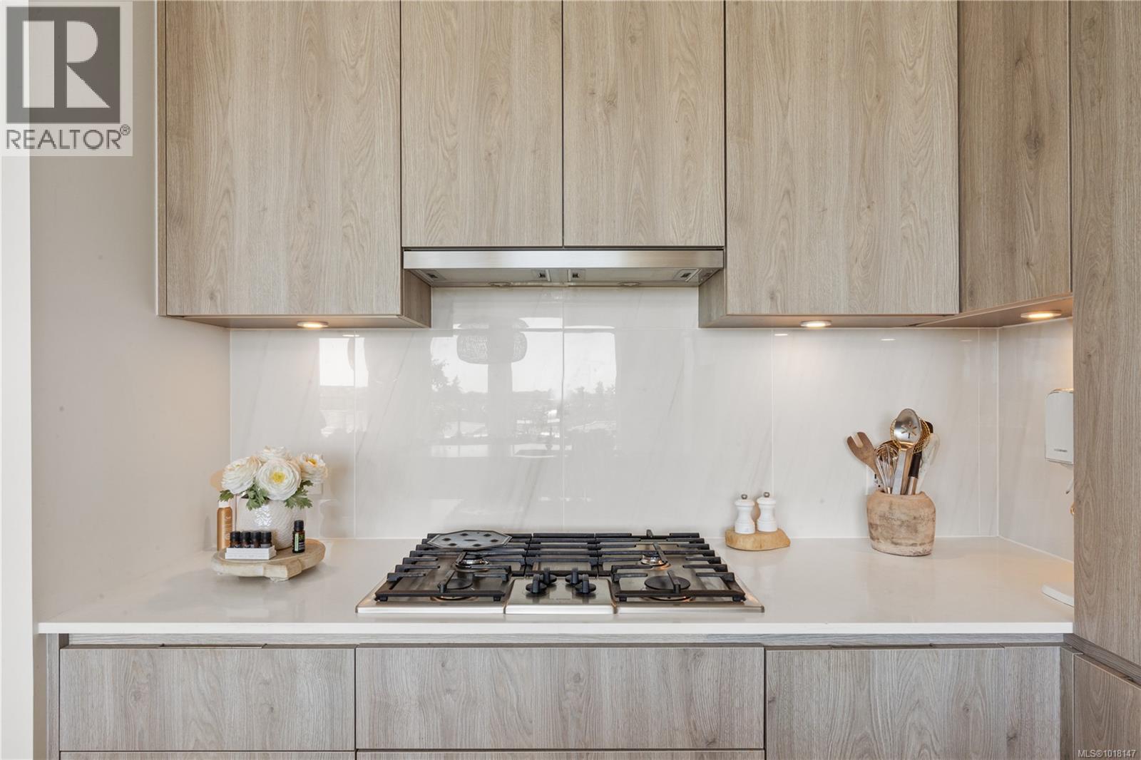 503 1216 Carlisle Ave, Esquimalt