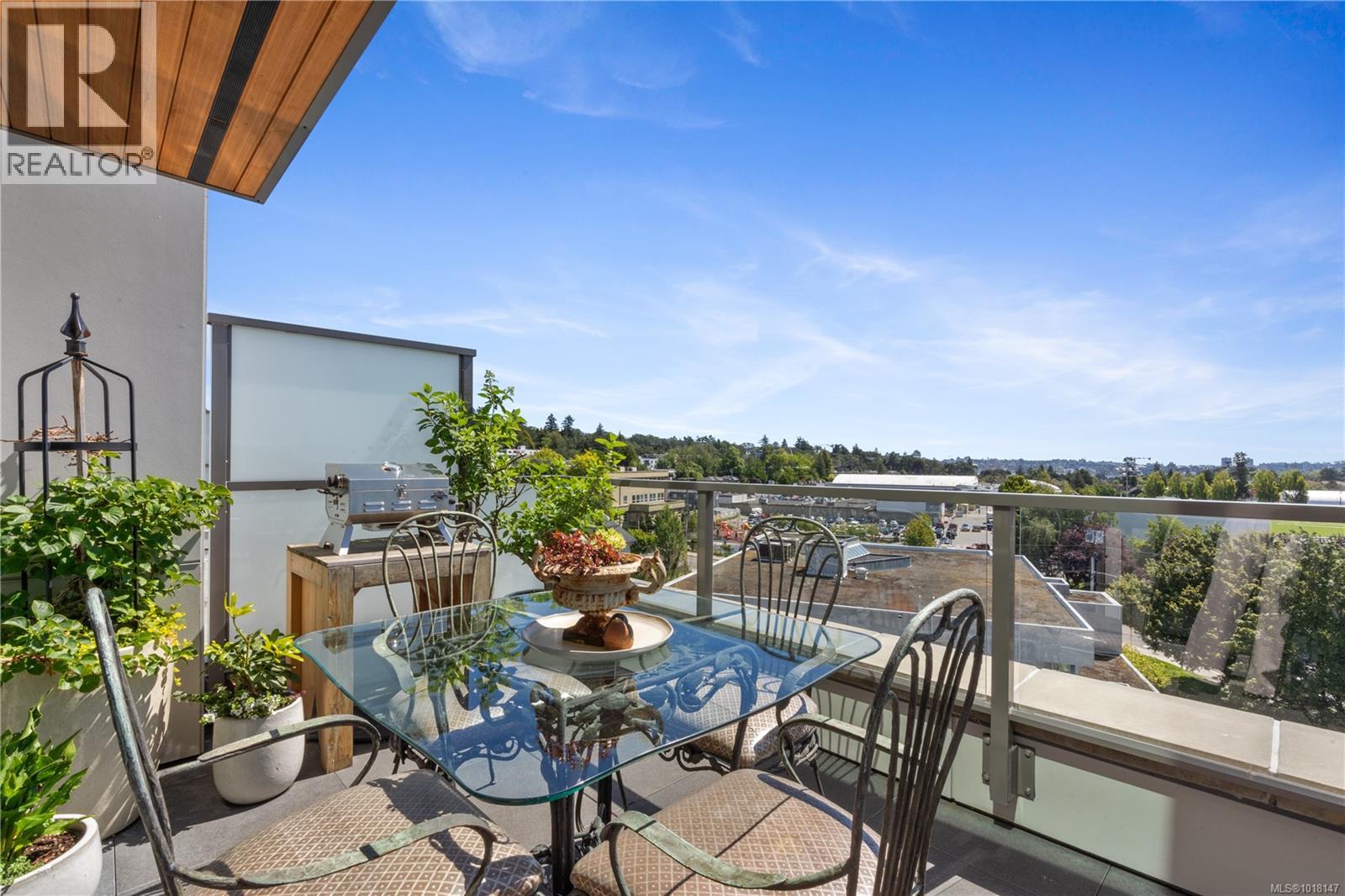 503 1216 Carlisle Ave, Esquimalt