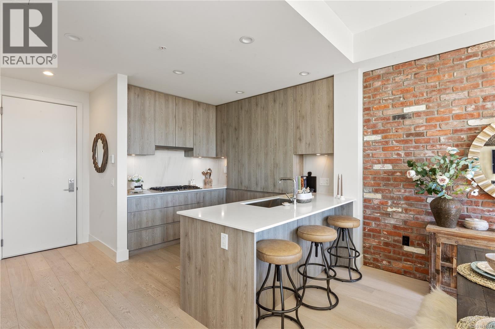 503 1216 Carlisle Ave, Esquimalt