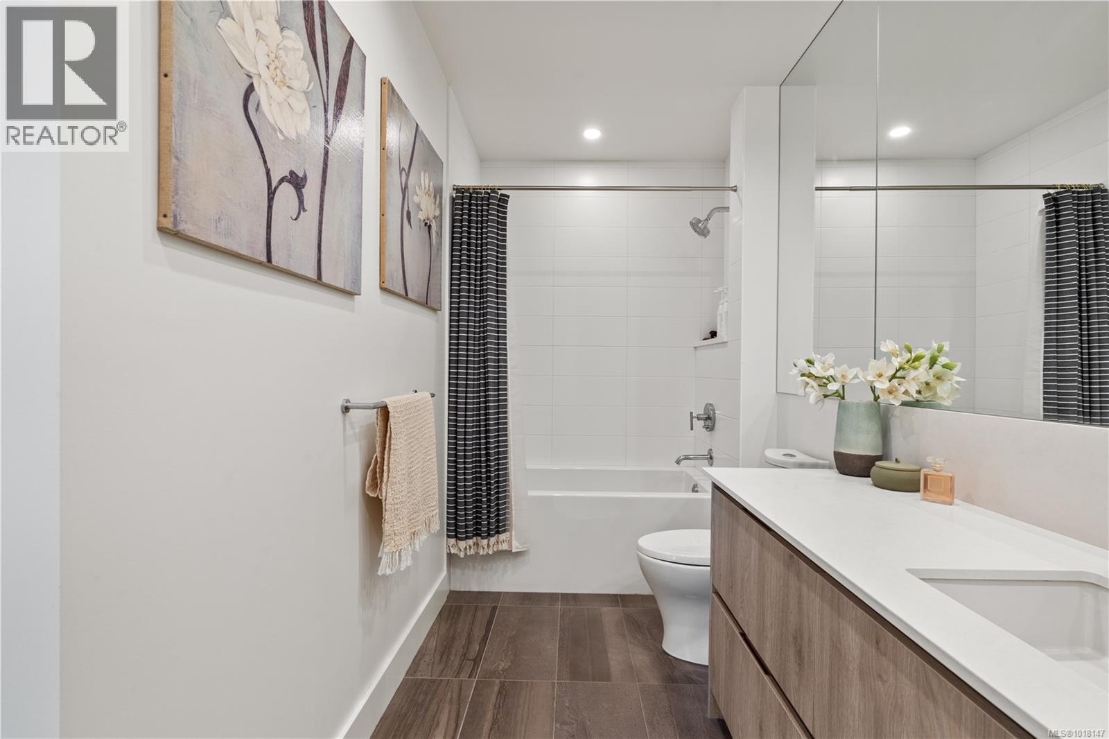 503 1216 Carlisle Ave, Esquimalt