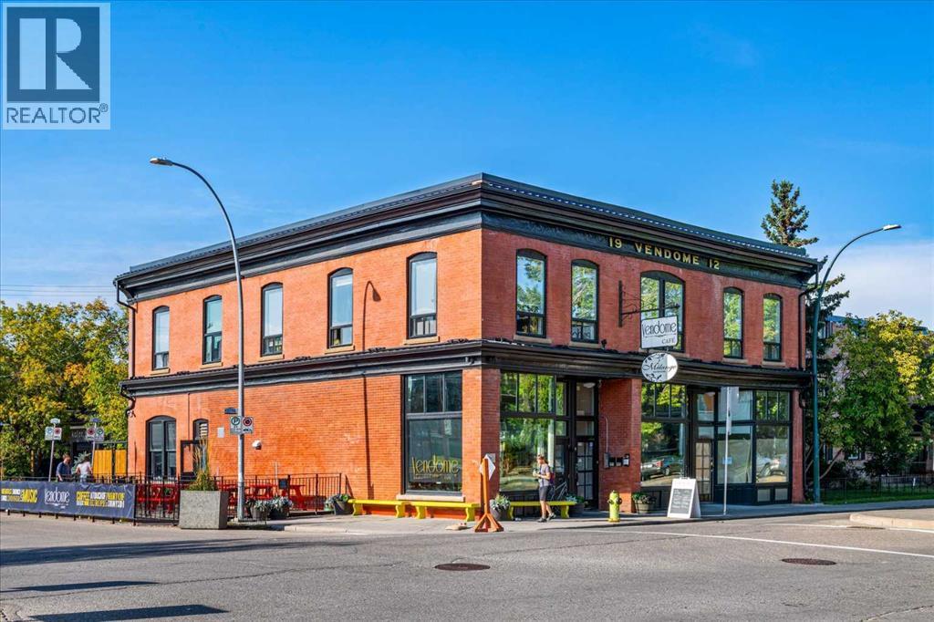 Single Family House for Sale in   Avenue NW Sunnyside Calgary 