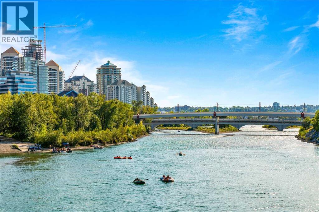 Single Family House for Sale in   Avenue NW Sunnyside Calgary 