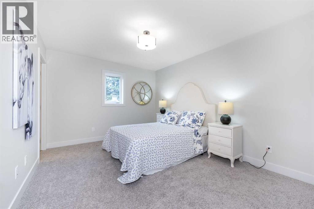 Single Family House for Sale in    Avenue  NW West Hillhurst Calgary 