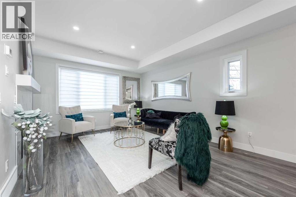 Single Family House for Sale in    Avenue  NW West Hillhurst Calgary 