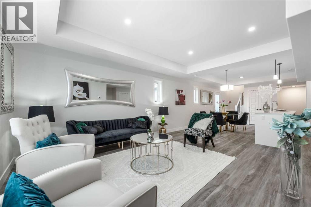 Single Family House for Sale in    Avenue  NW West Hillhurst Calgary 