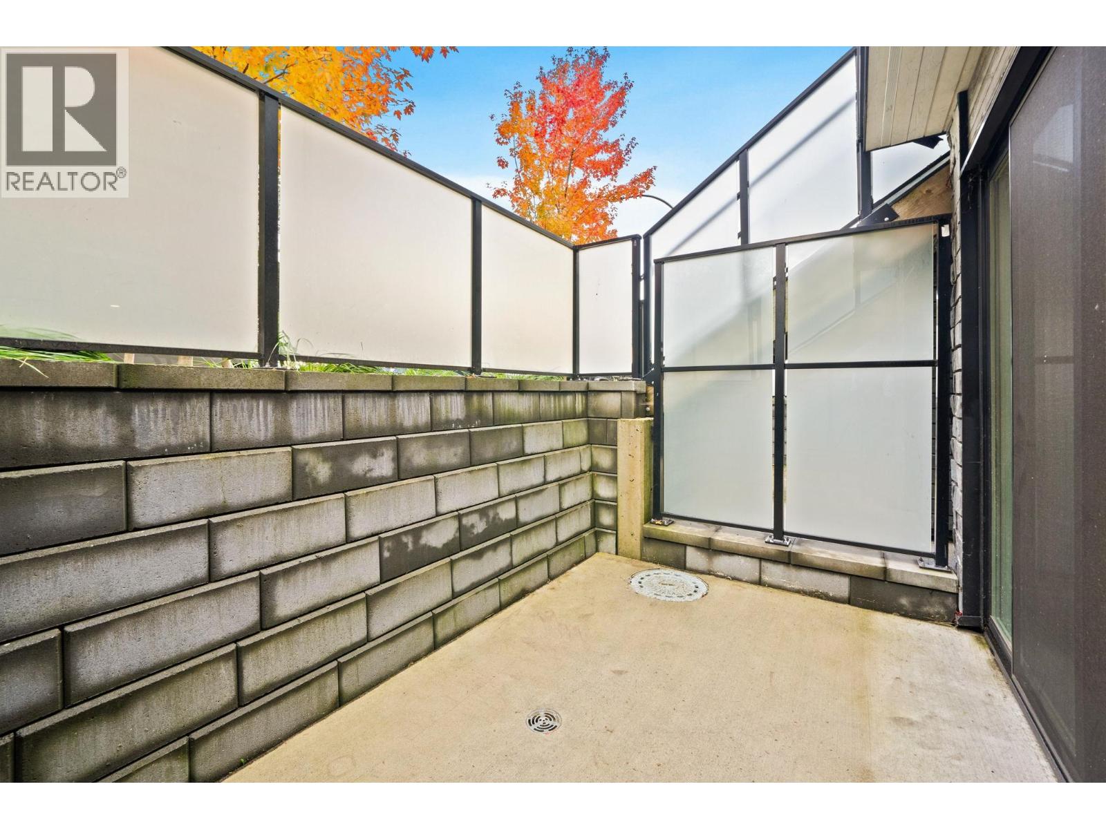 107 650 E 2ND STREET, North Vancouver