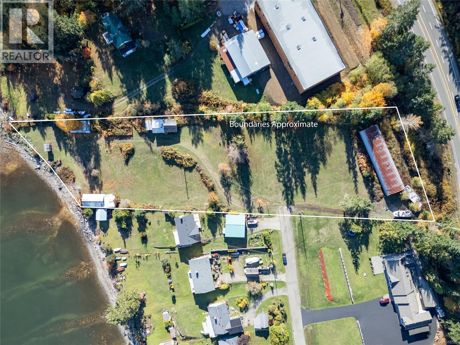 4976 David Rd - Photo 3 of 38, Royston, British Columbia