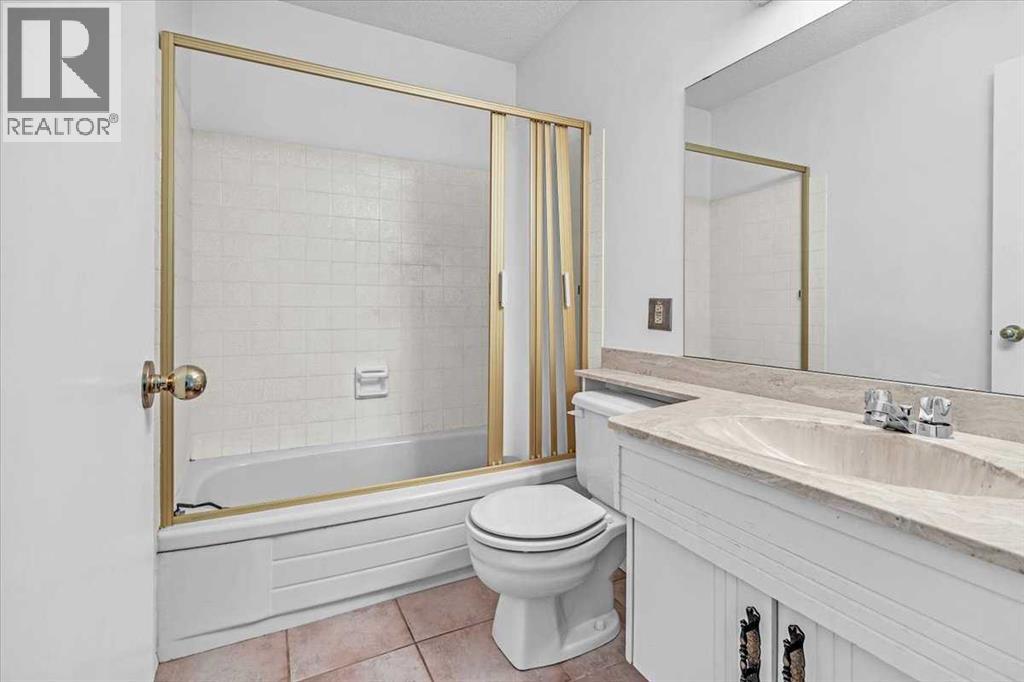 Single Family House for Sale in   Varsity Estates Drive NW Varsity Calgary 