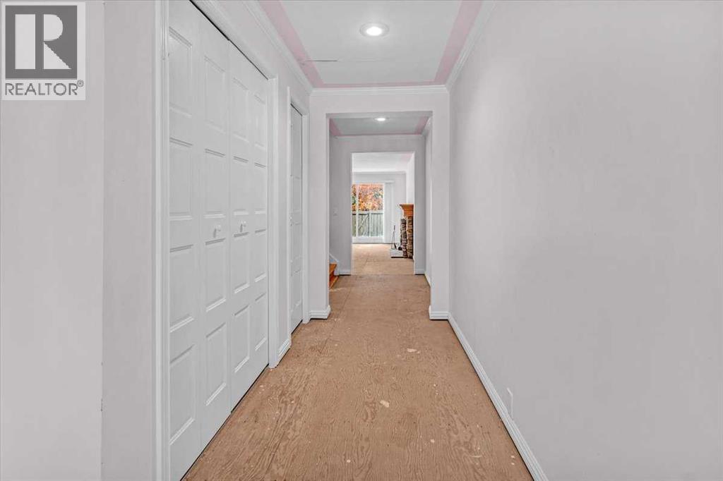 Single Family House for Sale in   Varsity Estates Drive NW Varsity Calgary 