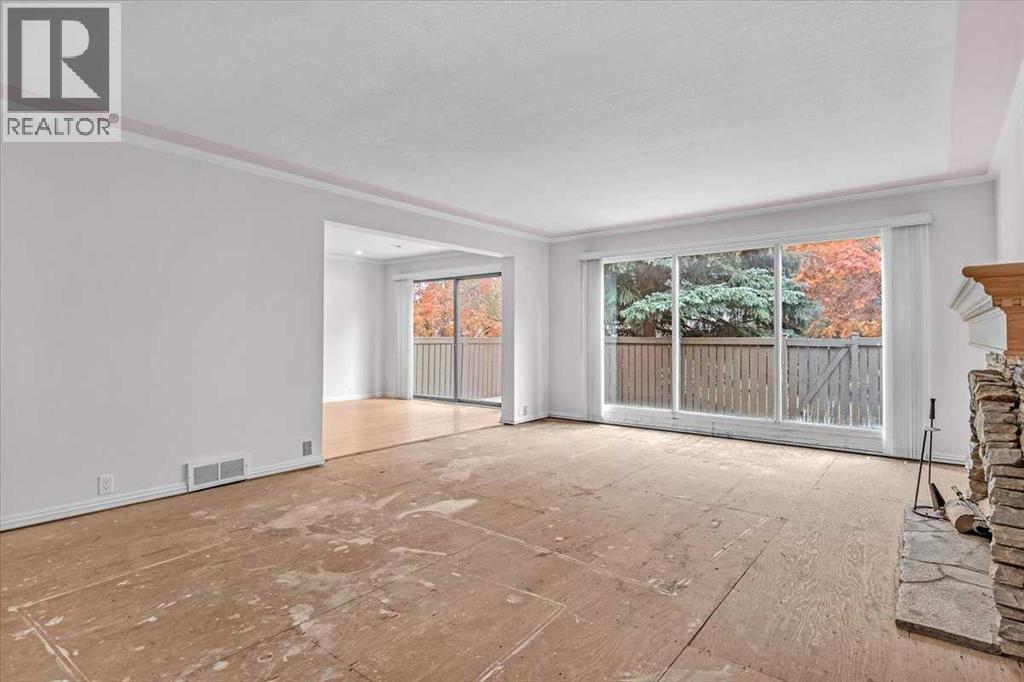 Single Family House for Sale in   Varsity Estates Drive NW Varsity Calgary 