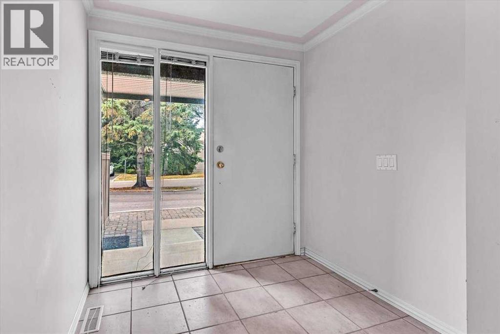 Single Family House for Sale in   Varsity Estates Drive NW Varsity Calgary 