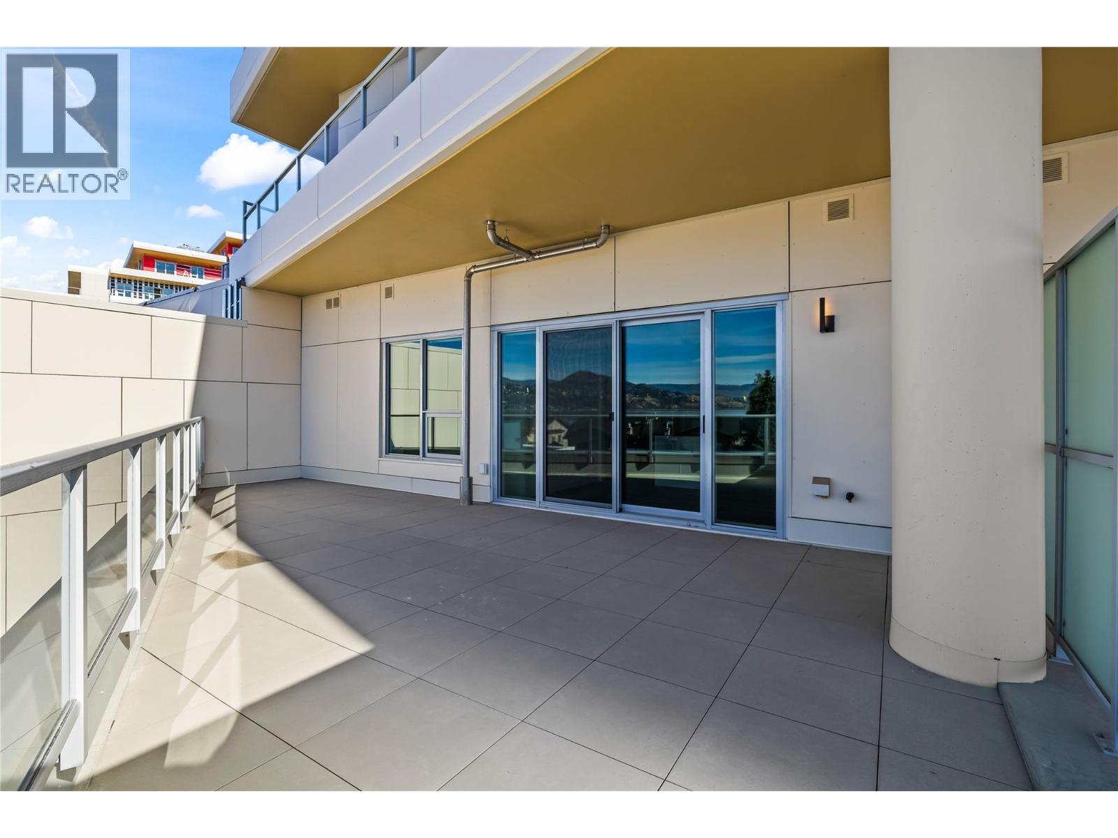 306 3340 Lakeshore Drive, Kelowna