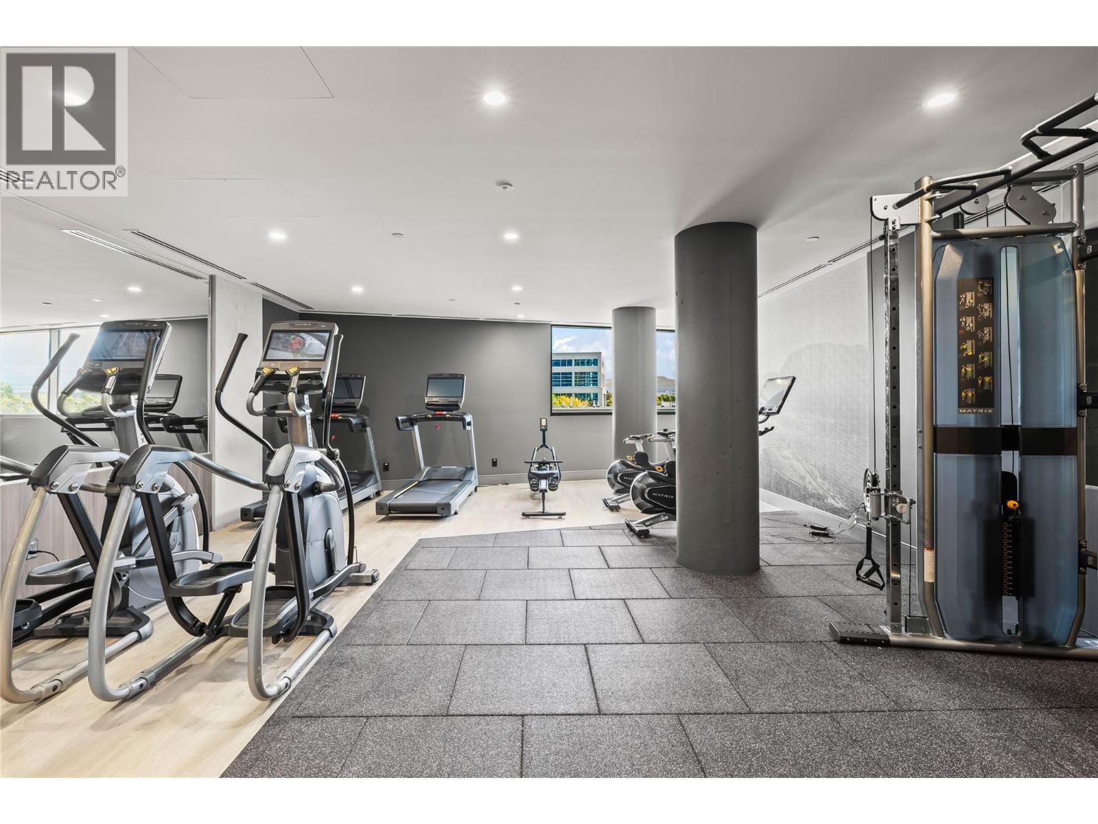 306 3340 Lakeshore Drive, Kelowna