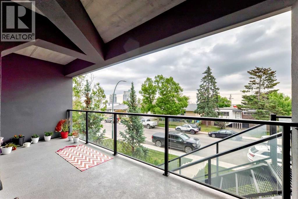 Single Family House for Sale in    Street SW Rosscarrock Calgary 