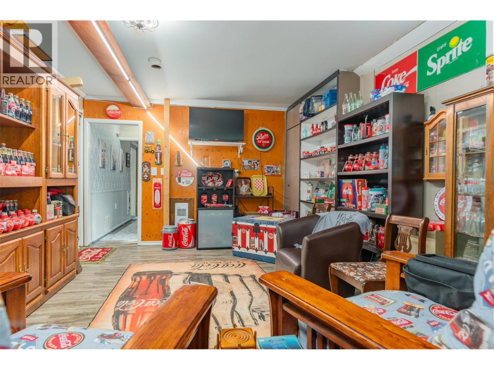 8329 Highway 3B, Trail