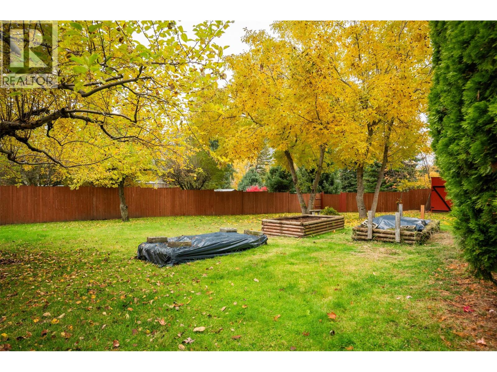 8329 Highway 3B, Trail