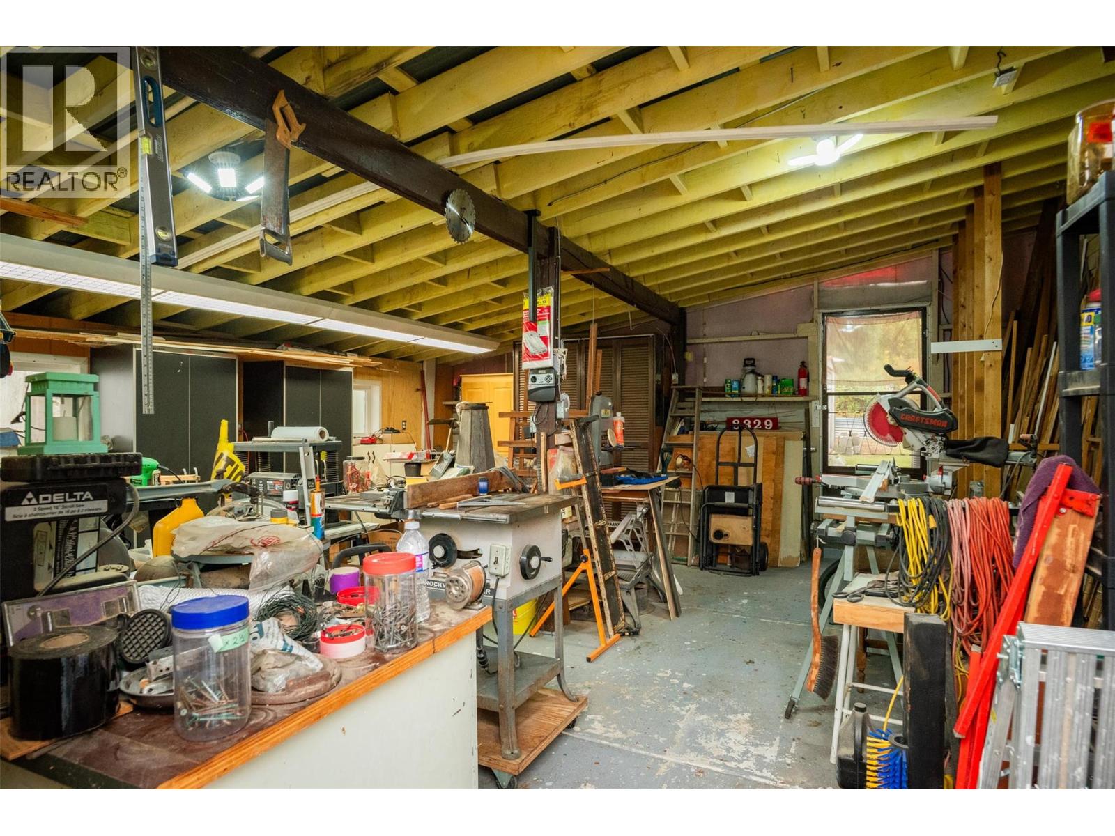 8329 Highway 3B, Trail