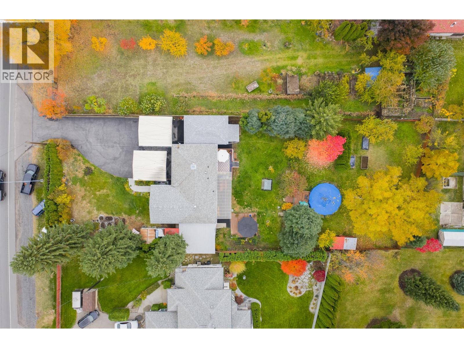 8329 Highway 3B, Trail