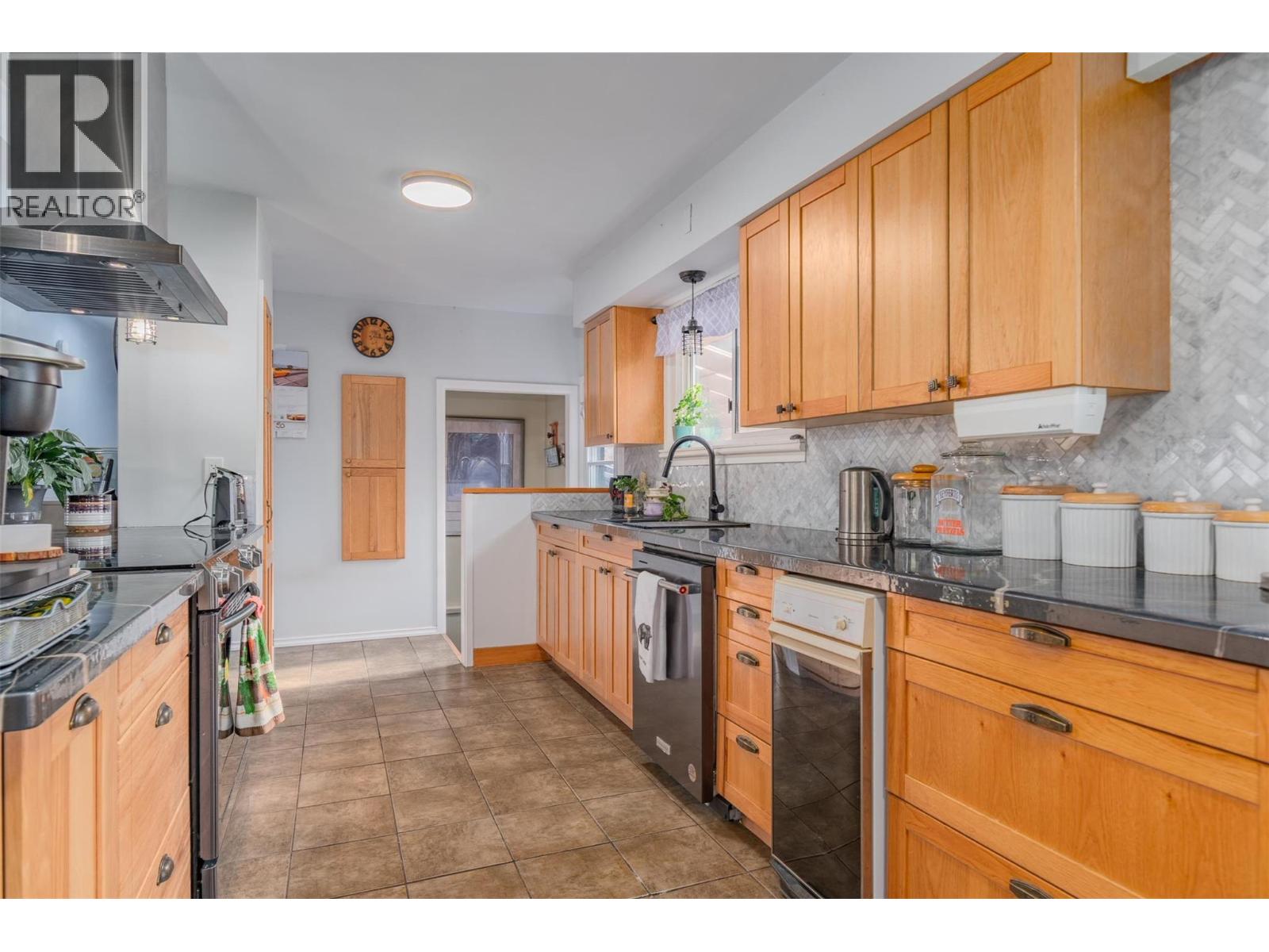 8329 Highway 3B, Trail