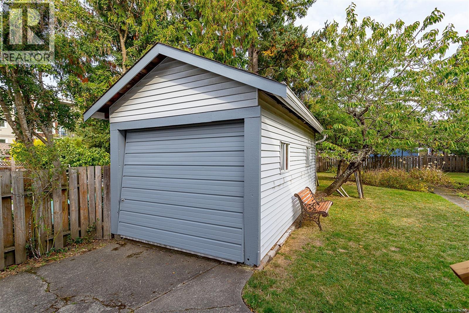 2321 SHAKESPEARE ST - 21