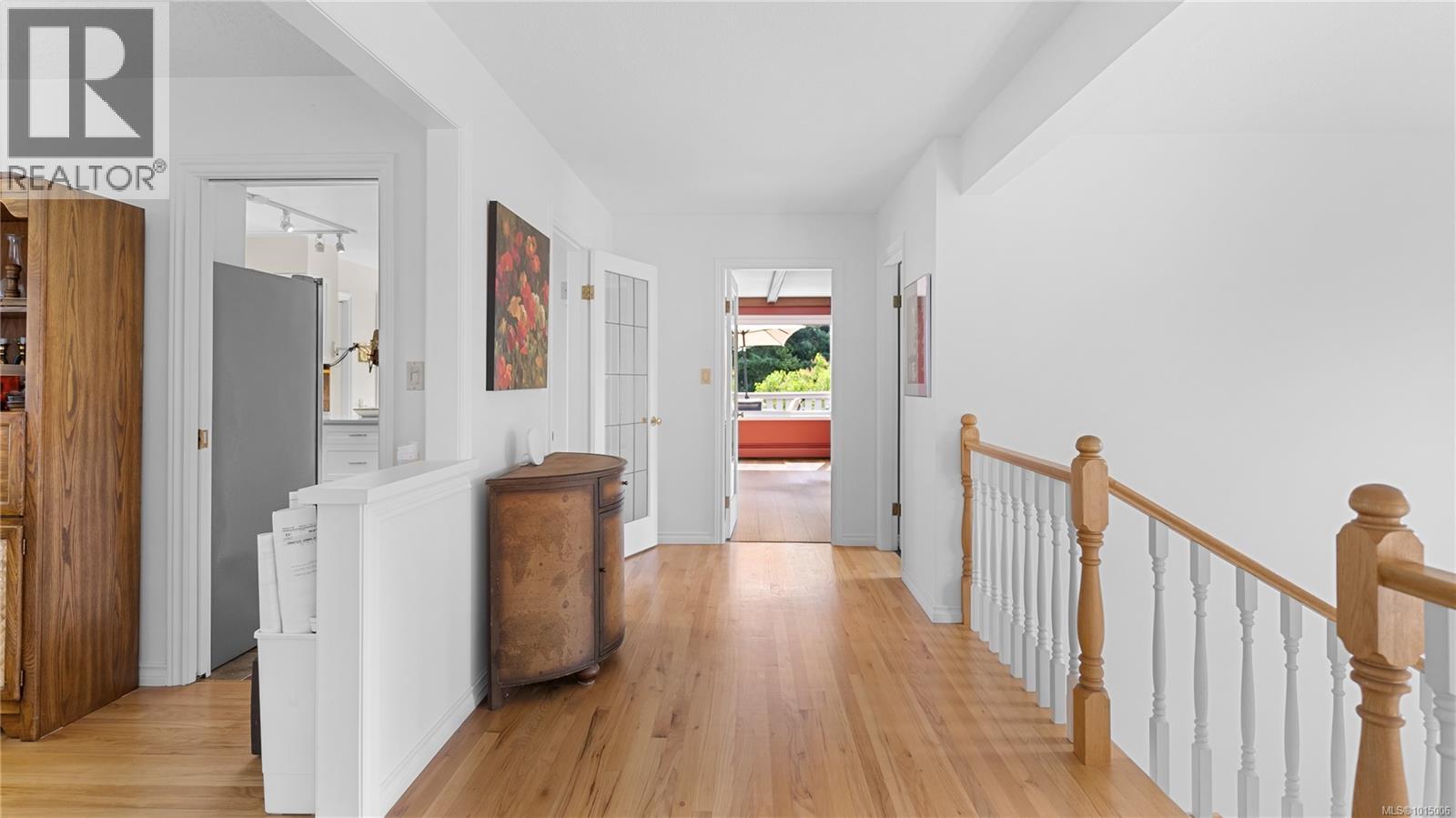  2059 Saltair Place, Saanich