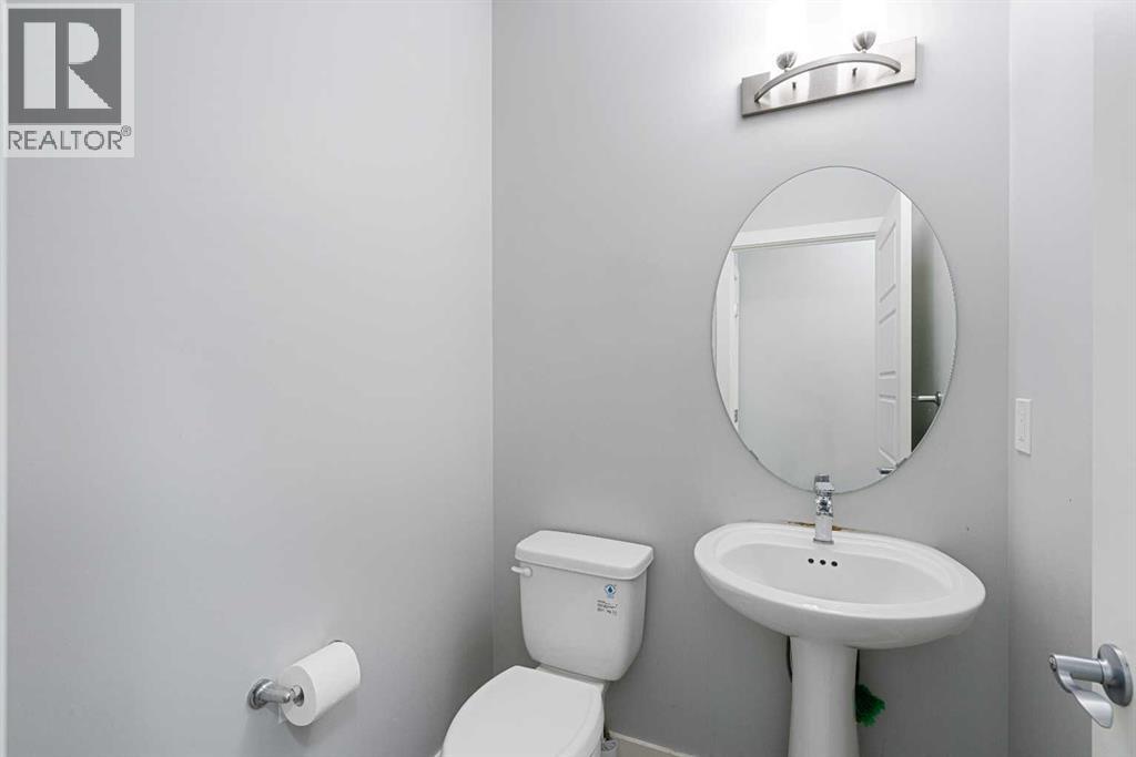 Single Family House for Sale in  Evanston Hill NW Evanston Calgary 