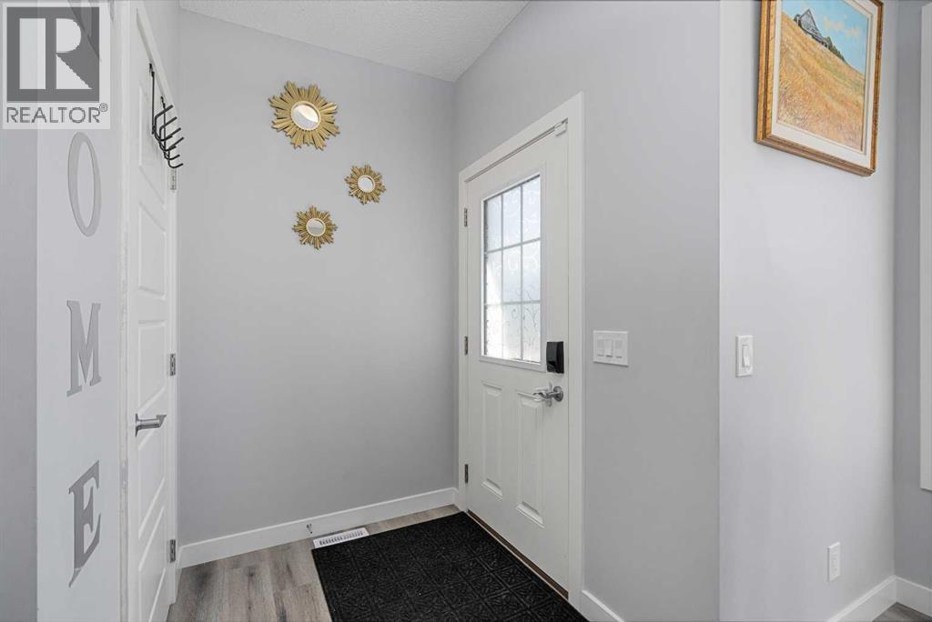 Single Family House for Sale in  Evanston Hill NW Evanston Calgary 