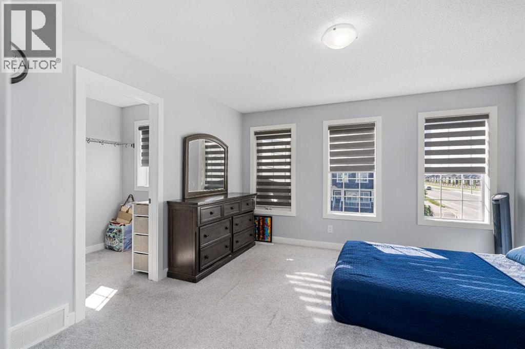 Single Family House for Sale in  Evanston Hill NW Evanston Calgary 