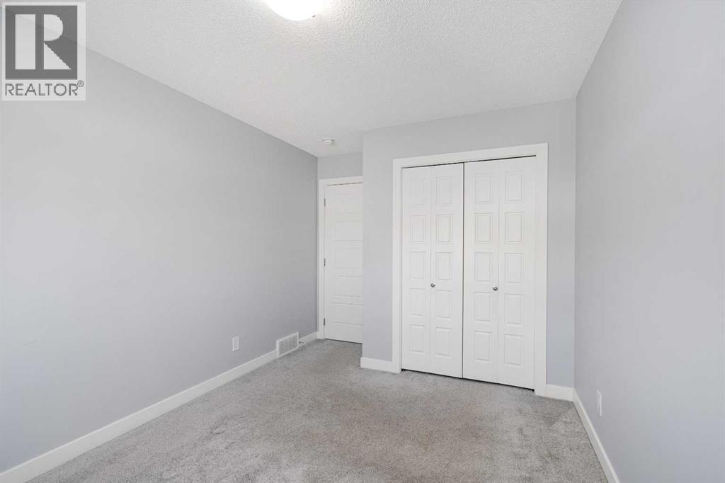 Single Family House for Sale in  Evanston Hill NW Evanston Calgary 