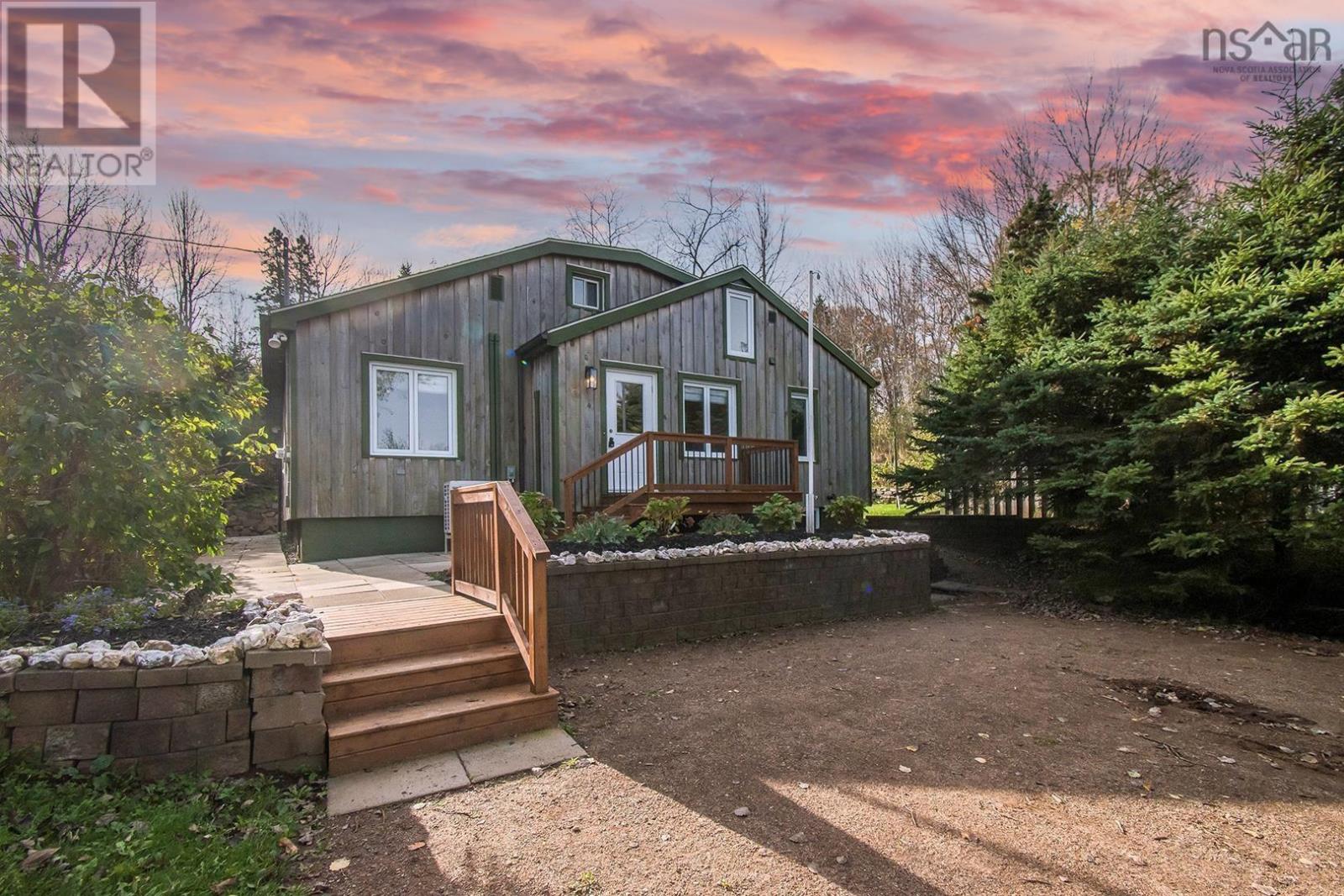 Property photo of 202 Gaspereau Avenue