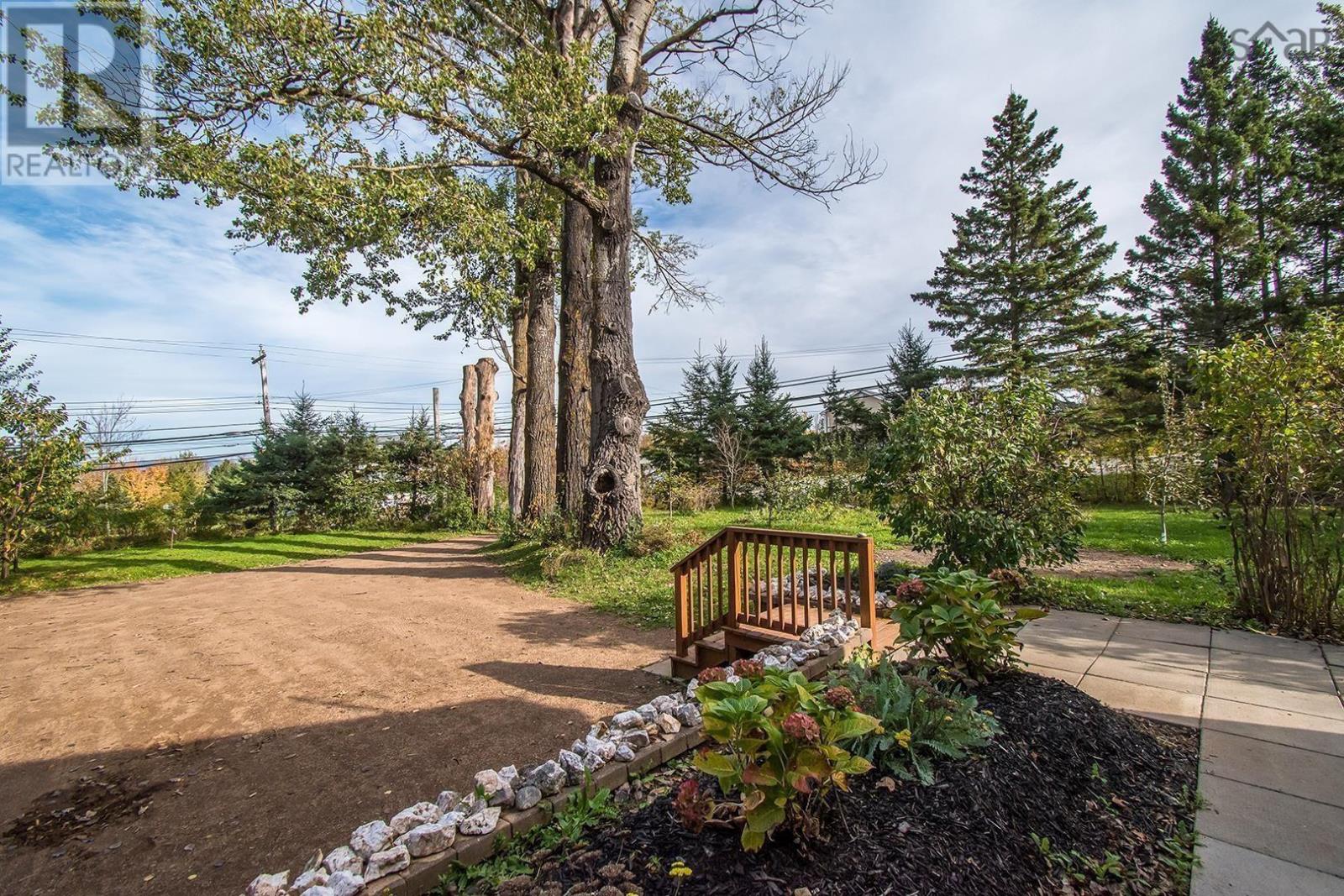 Property 3 of 38 of 202 Gaspereau Avenue