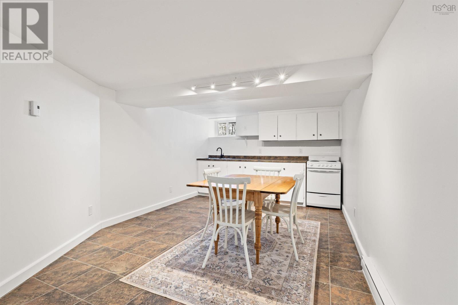 Property 30 of 38 of 202 Gaspereau Avenue