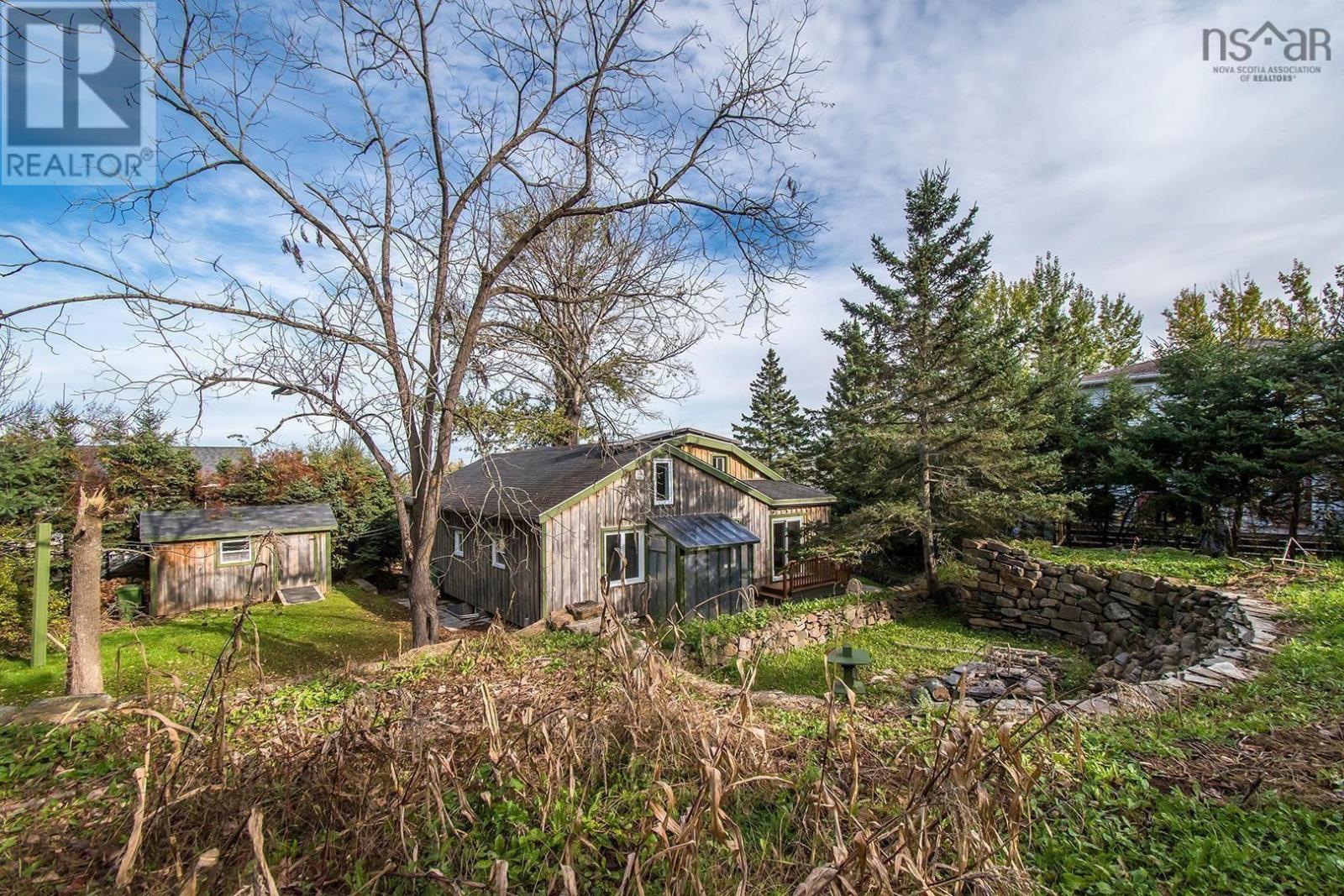 Property 37 of 38 of 202 Gaspereau Avenue