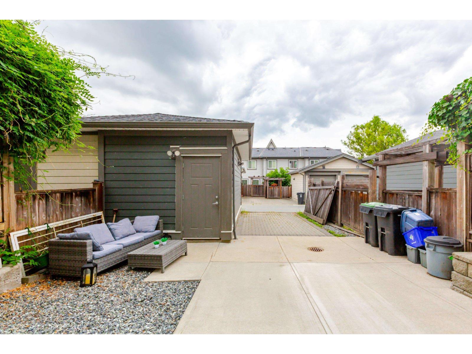 21081 80 AVENUE, Langley