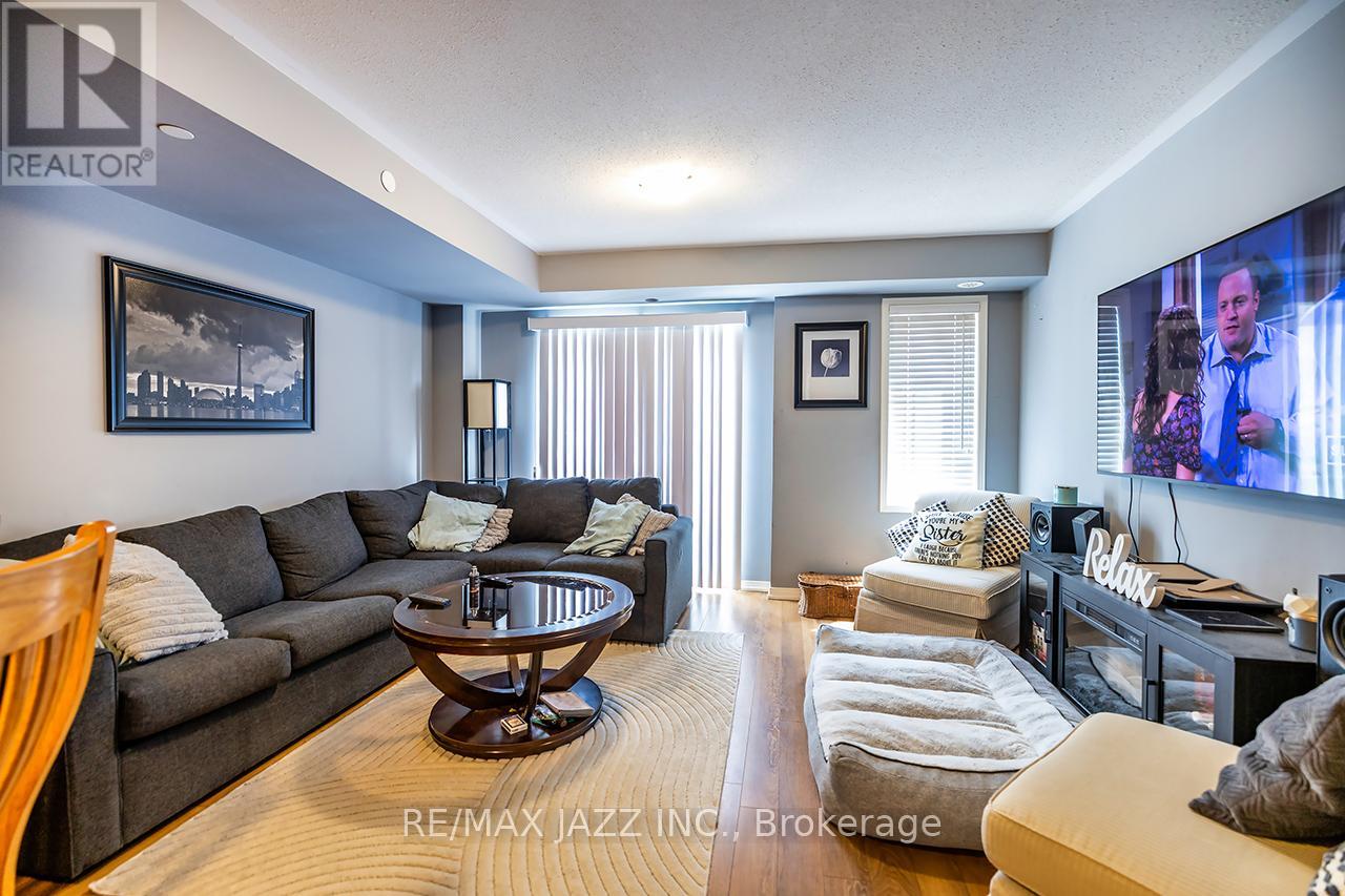 2307 CHEVRON PRINCE PATH - Photo 4 of 21, Oshawa (Windfields), Ontario