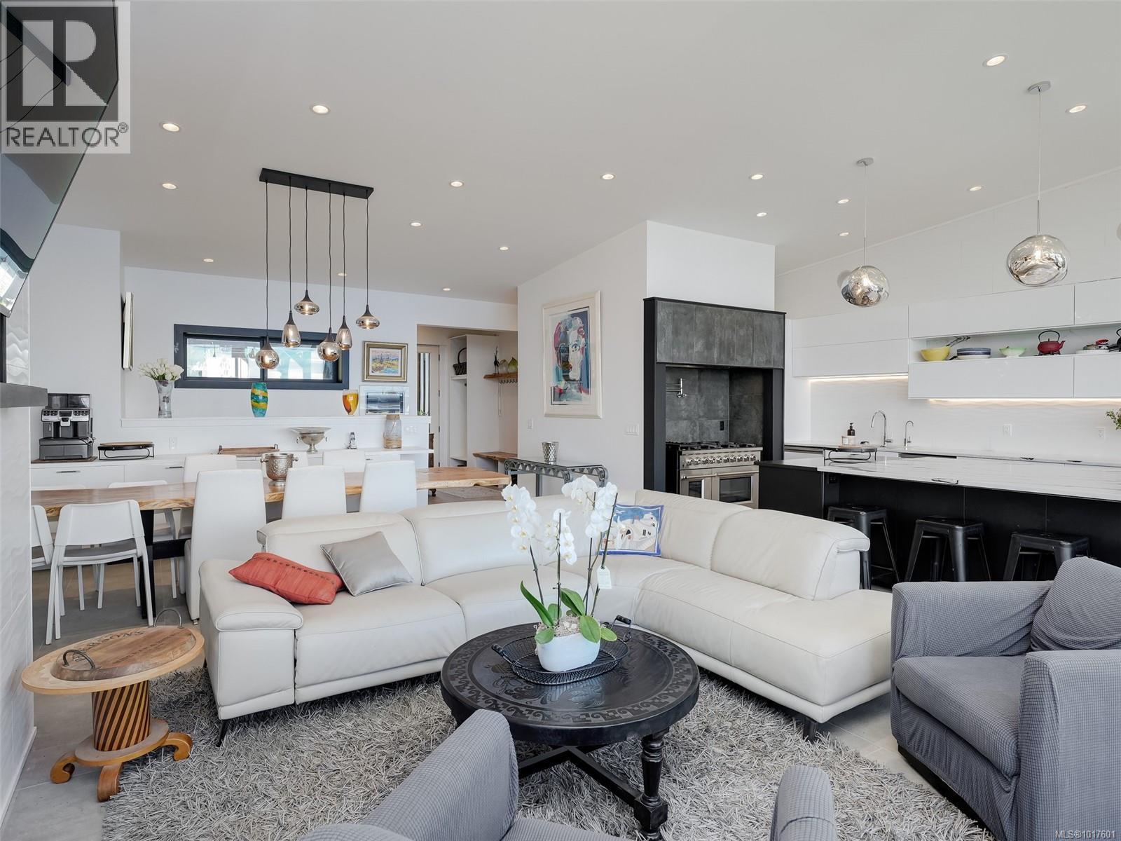 7551 OCEAN PARK PL - 5