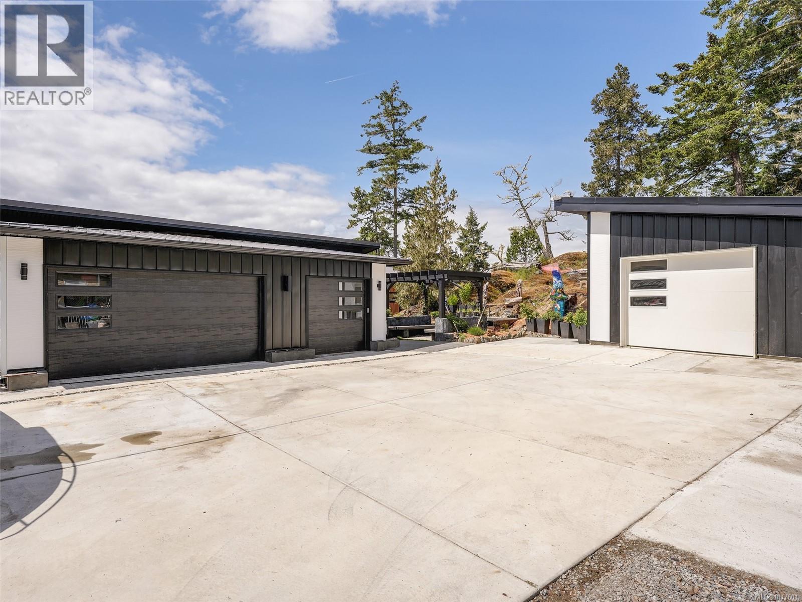 7551 OCEAN PARK PL - 55