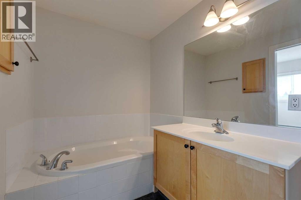 Single Family House for Sale in    Street NW Crescent Heights Calgary 